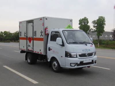 國六小東風(fēng)易燃?xì)怏w廂式運輸車